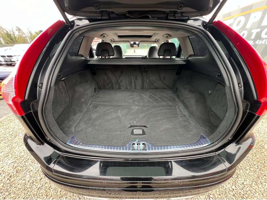 2015 Volvo XC60 - image 14