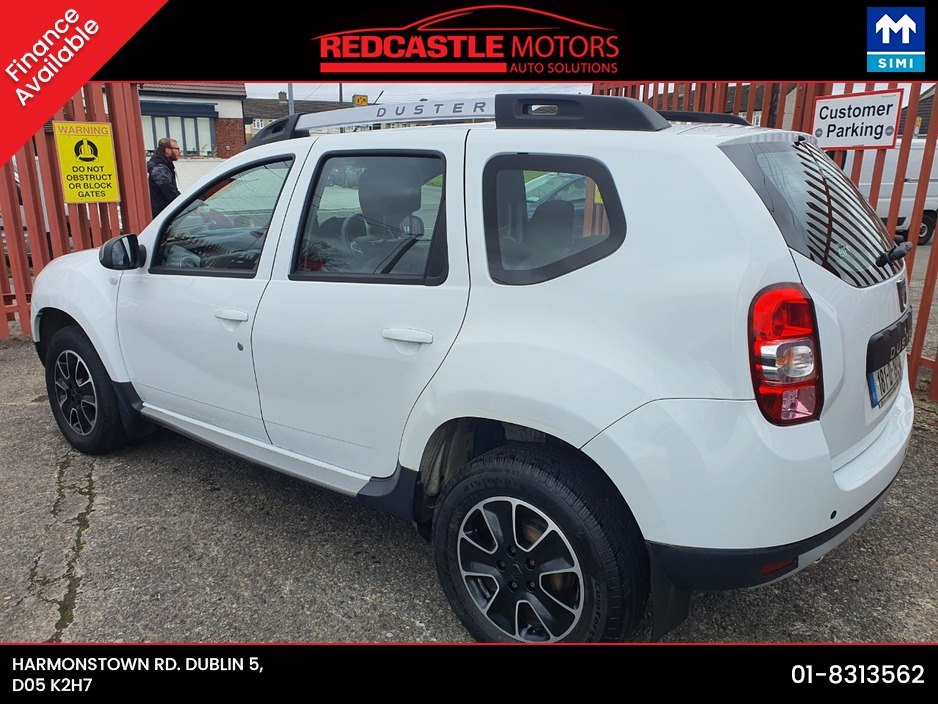 2018 Dacia Duster - image 2