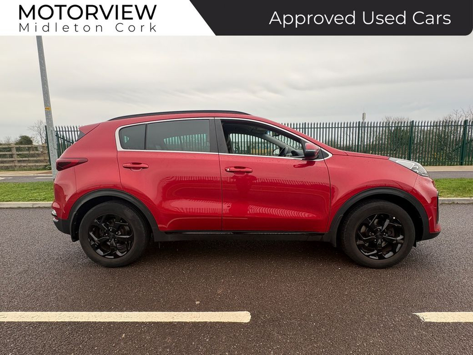 2021 Kia Sportage - image 2