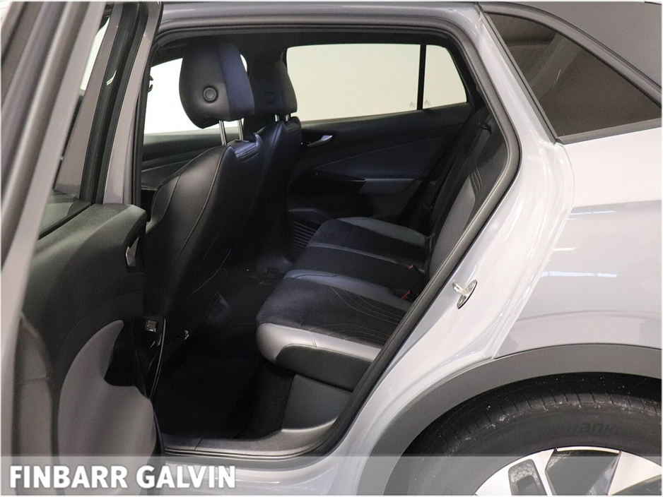 2023 Volkswagen ID.4 - image 11