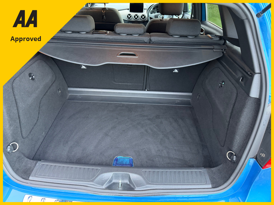 2016 Mercedes-Benz B Class B180 Automatic, Reversing Camera , Heated Seats