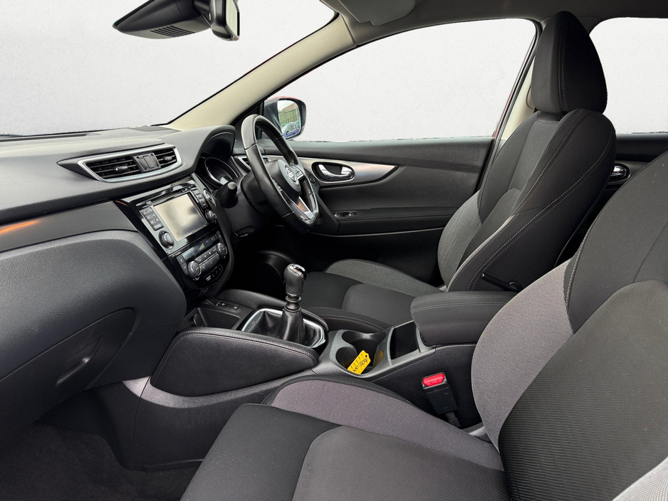 2018 Nissan Qashqai - image 6