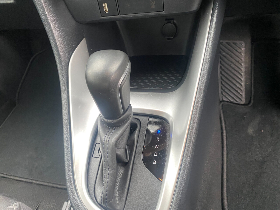 2024 Toyota Yaris - image 17