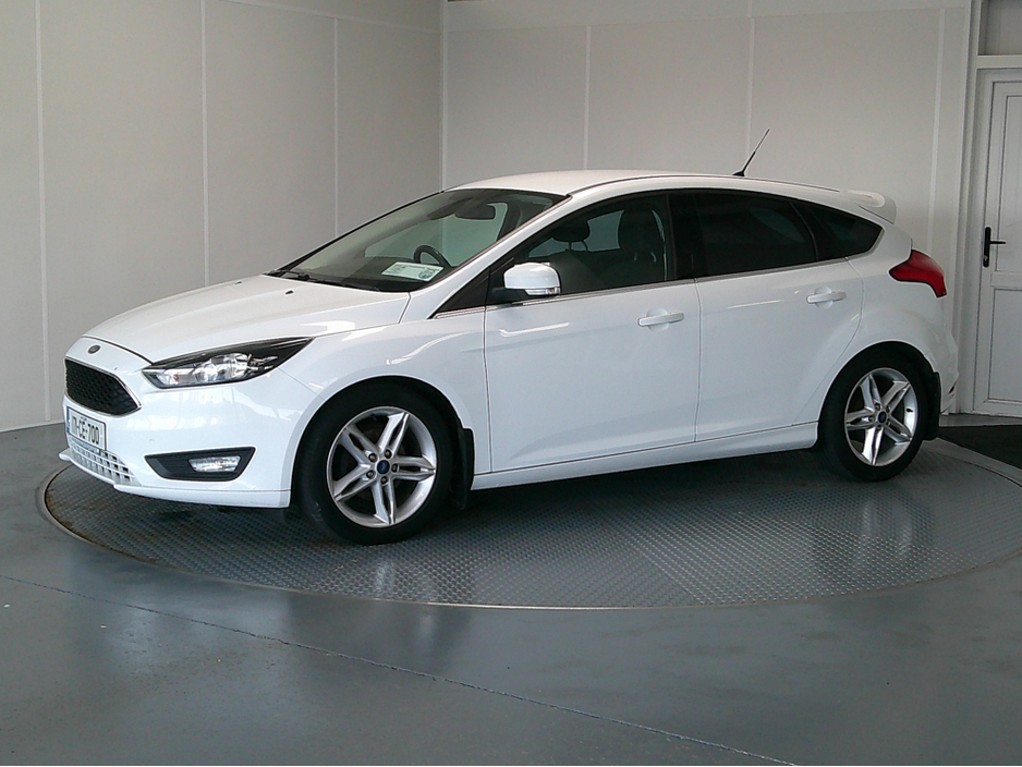 2017 Ford Focus - image 3