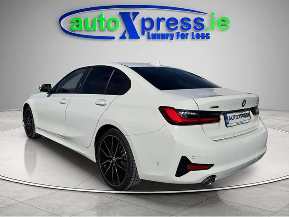 2020 BMW 3 Series - image 7