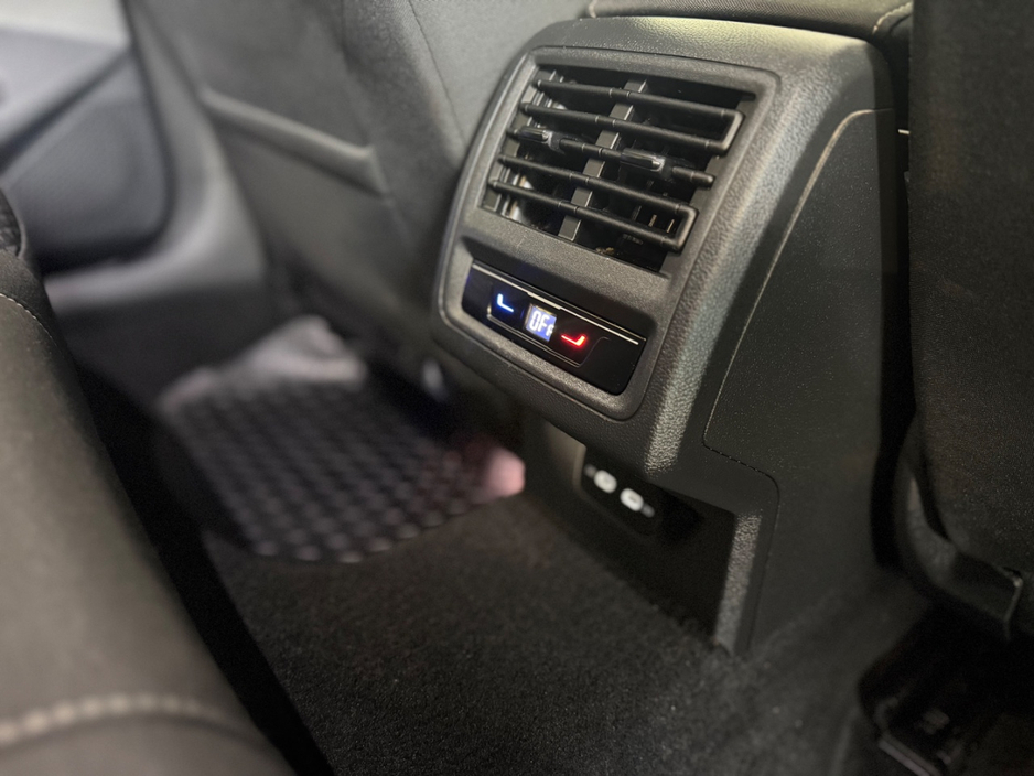 2021 Volkswagen Golf - image 14