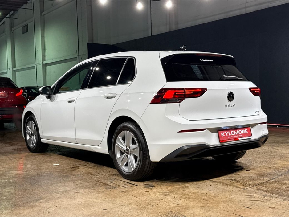 2022 Volkswagen Golf - image 5