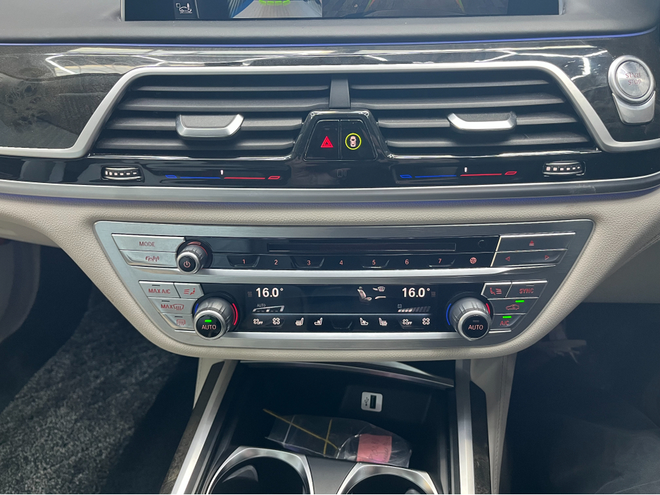 2016 BMW 7 Series €24950! 2016 BMW 7 SERIES AUTOMATIC 740E 2.0L HYBRID / 86K KMS / ADAPTIVE CRUISE CONTROL, HEATED & COOLED SEATS, REVERSE CAMERA & MORE €24,950