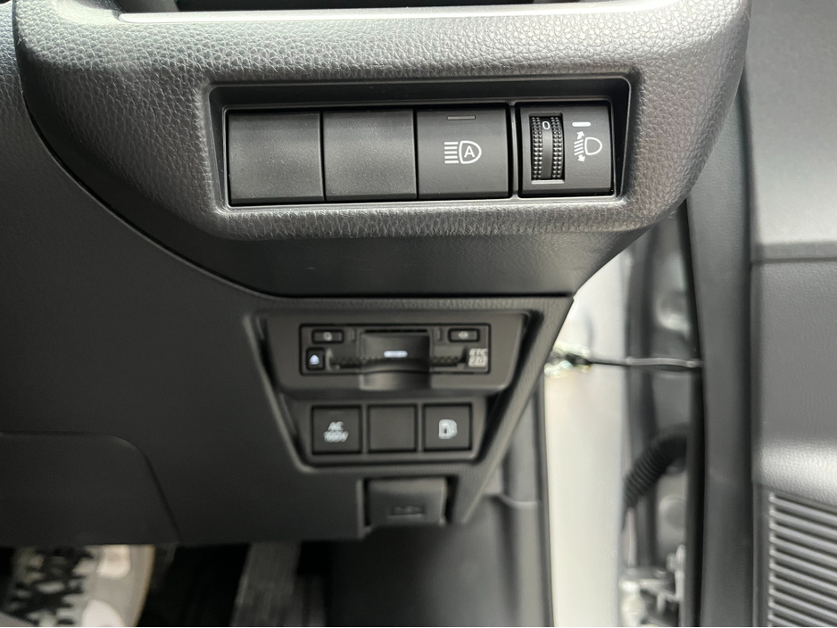 2025 Toyota Prius - image 11