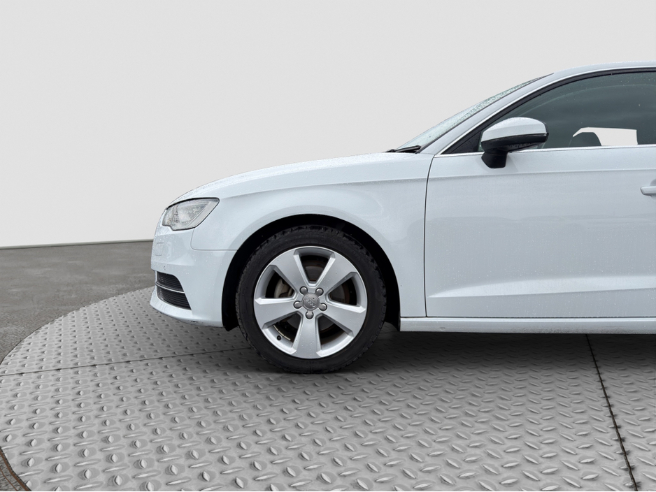 2015 Audi A3 - image 17