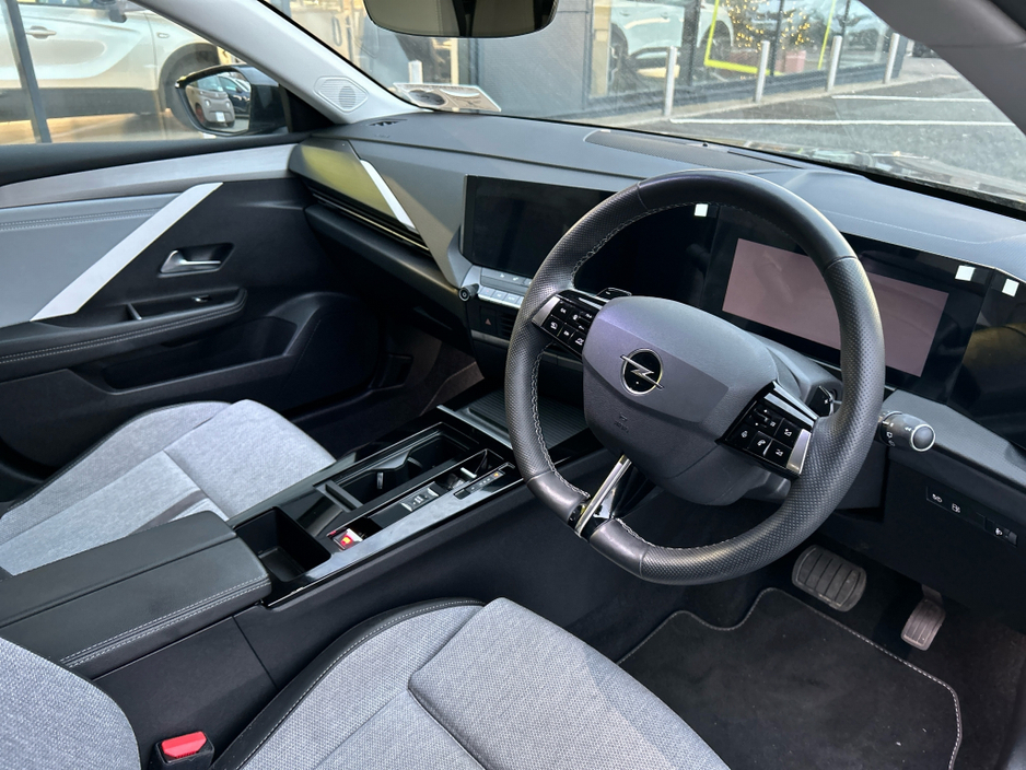 2023 Opel Astra Elegance PHEV 1.6 180ps 8 Speed Auto €29,950