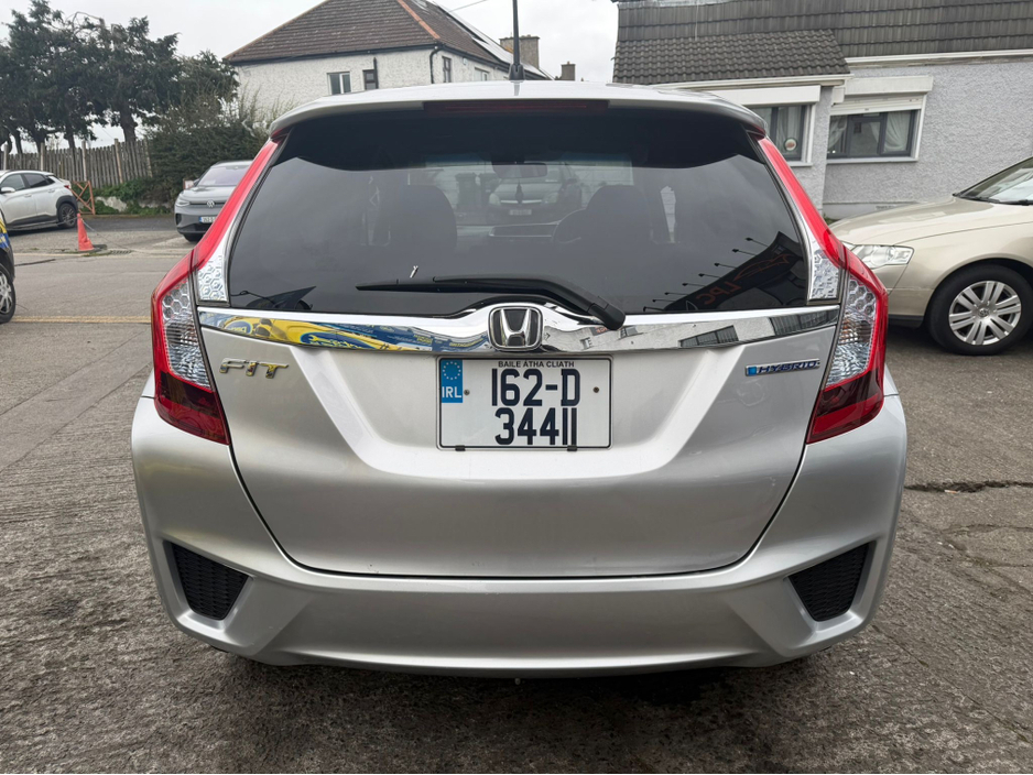 2016 Honda Fit - image 11