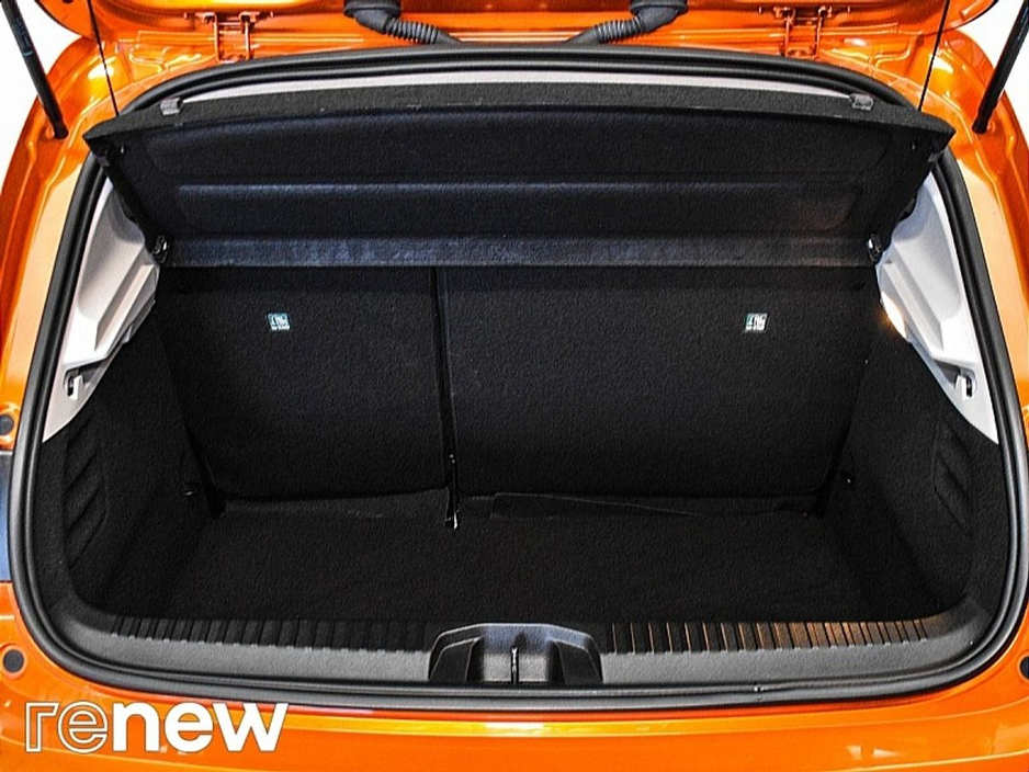 2020 Renault Clio - image 12