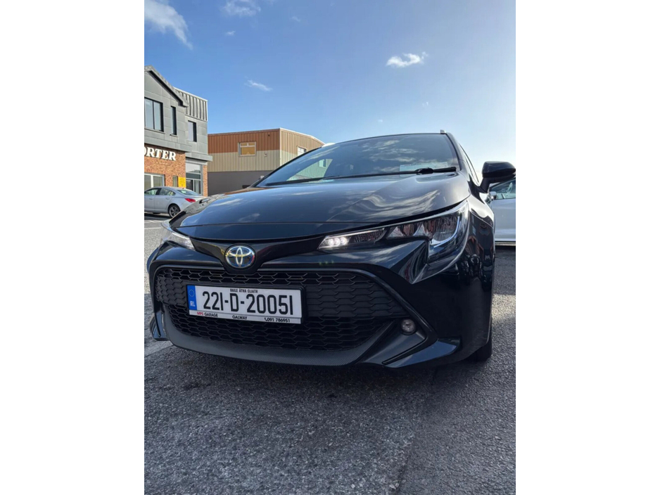 2022 Toyota Corolla 1.8 Hybrid Luna Saloon €20,500