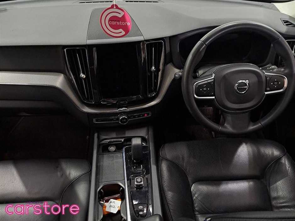 2023 Volvo XC60 - image 11