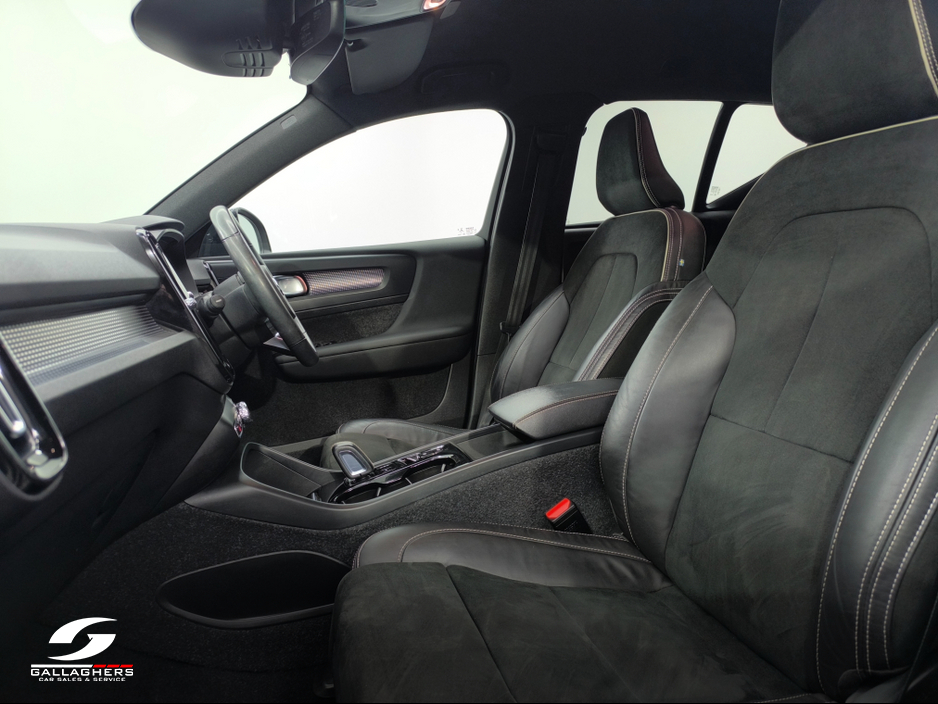 2022 Volvo XC40 (221) R-DESIGN T4 RECHARGE AUTO €33,995