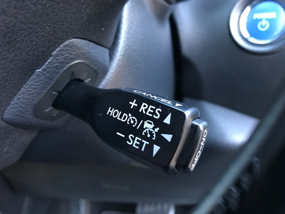 2022 Toyota C-HR - image 14