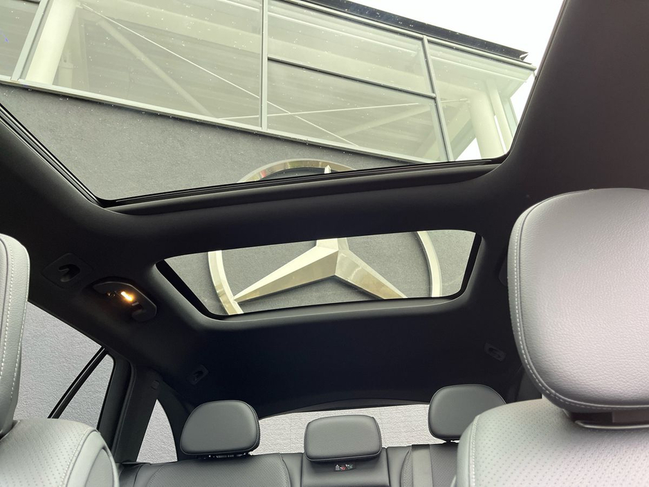 2025 Mercedes-Benz C Class - image 30