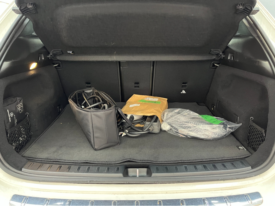 2022 Mercedes-Benz EQA - image 7