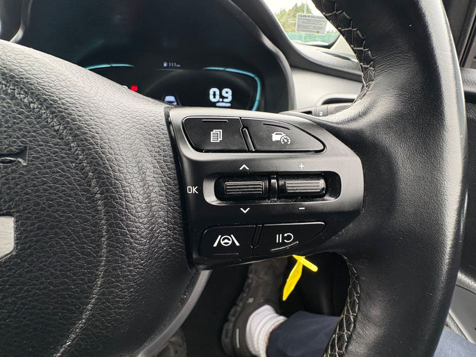 2024 Kia Stonic 1.0P 242 5 YEARS KIA WARRANTY! ONE OWNER FROM NEW! SHOWROOM CONDITION! Reversing Camera, Lane Departure Warning, Multi-Function Steering Wheel, €23,900