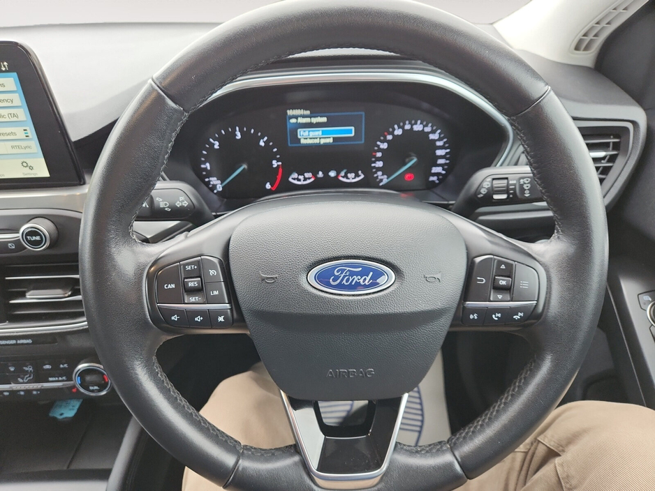 2019 Ford Focus - image 12