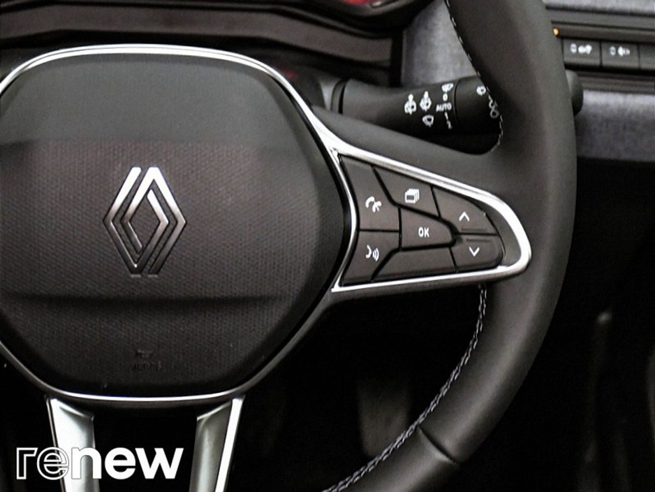 2025 Renault Clio - image 21