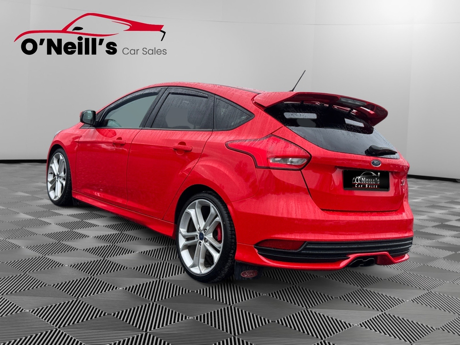 2018 Ford Focus - image 7