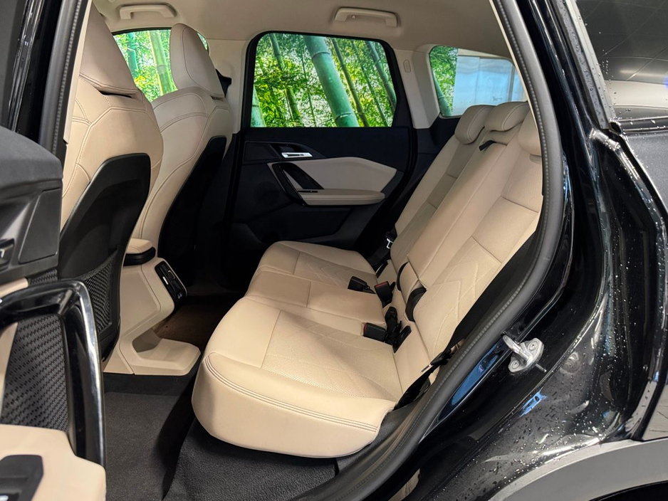 2024 BMW iX1 - image 14