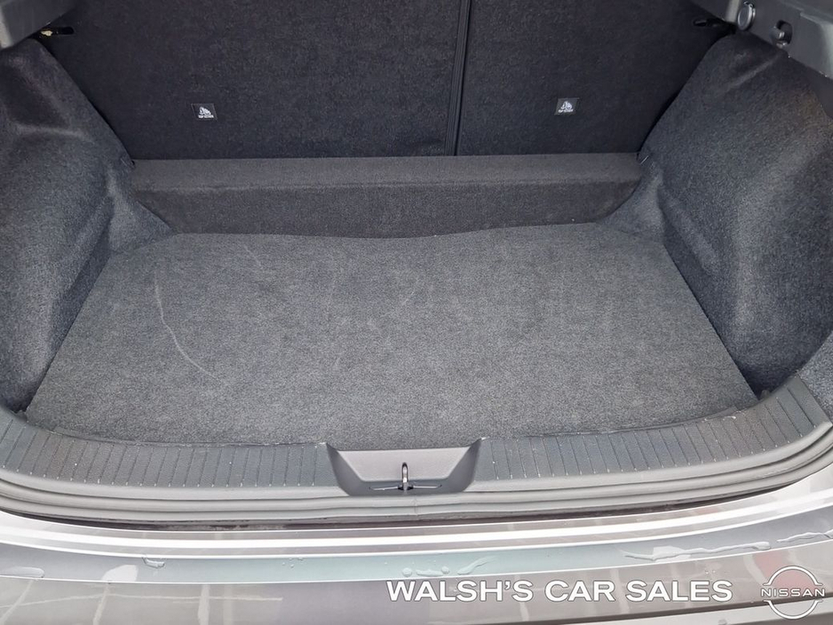 2025 Nissan Qashqai E-power SV MY24 04DR A €39,950