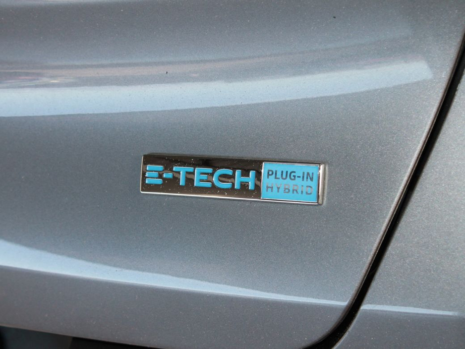 2021 Renault Captur E-tech P S Edition E-tech Plug-in Hybri €19,499