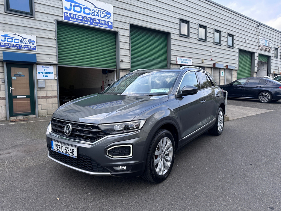 2019 Volkswagen T-Roc - image 2