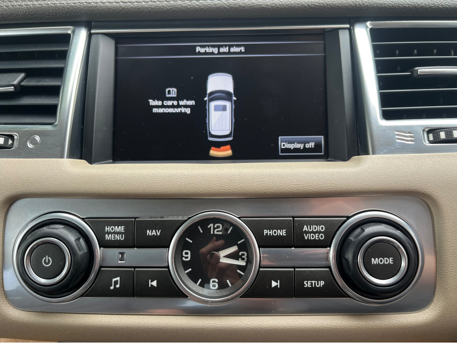 2013 Land Rover Range Rover 3.0 V6 DIESEL SE 4DR AUTO €15,999