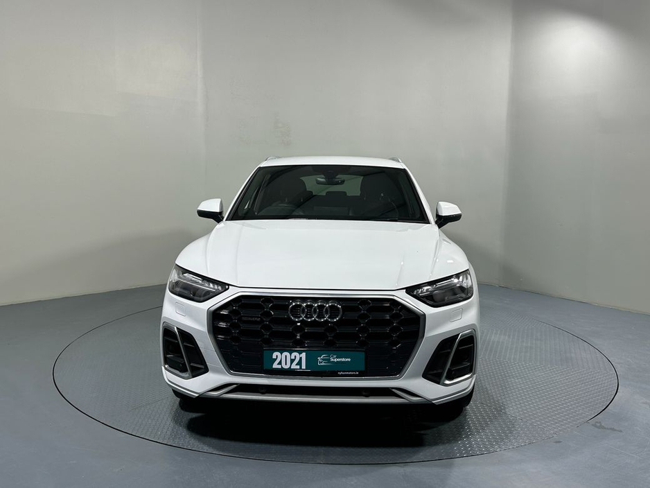 2021 Audi Q5 TFSi E S Line Quattro €39,900