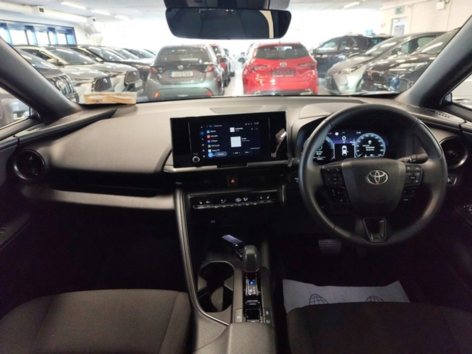 2024 Toyota C-HR - image 8