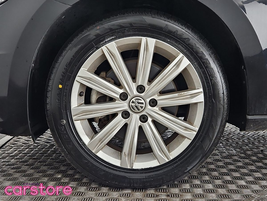 2016 Volkswagen Touran - image 14