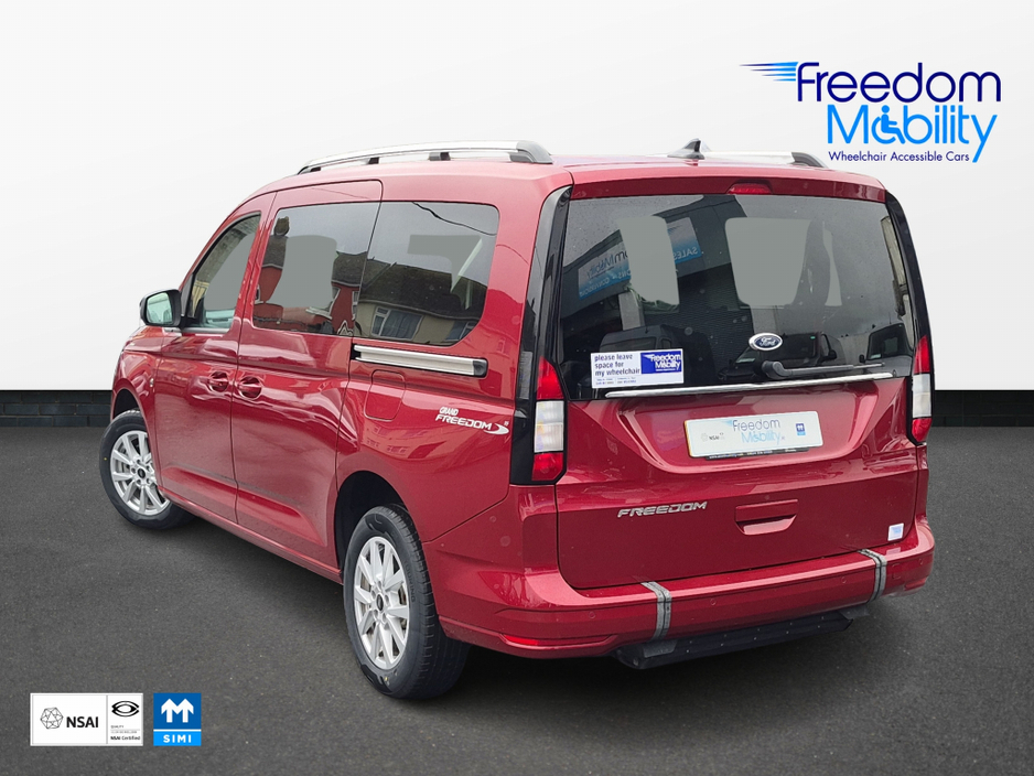 2023 Ford Tourneo Connect - image 3