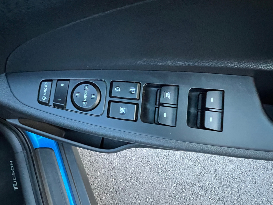 2018 Hyundai Tucson - image 24