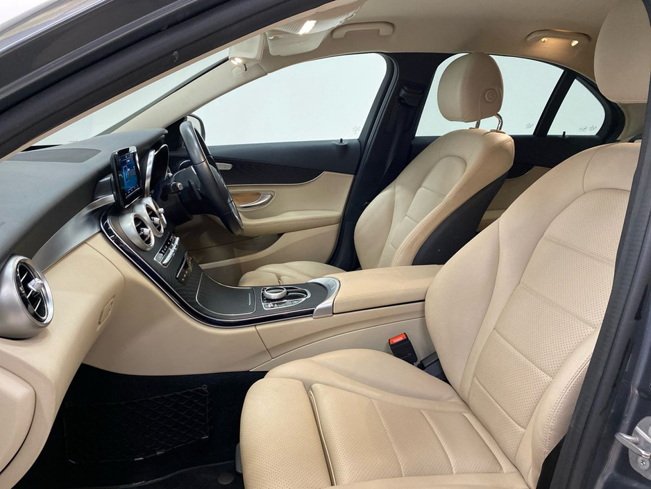 2020 Mercedes-Benz C Class - image 13