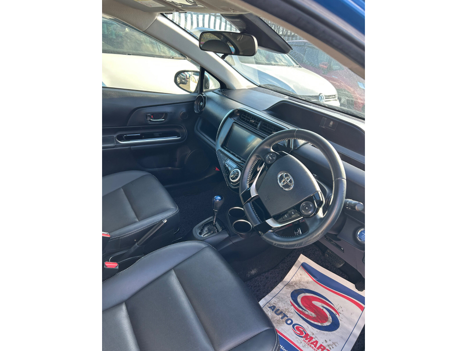 2018 Toyota Aqua - image 5