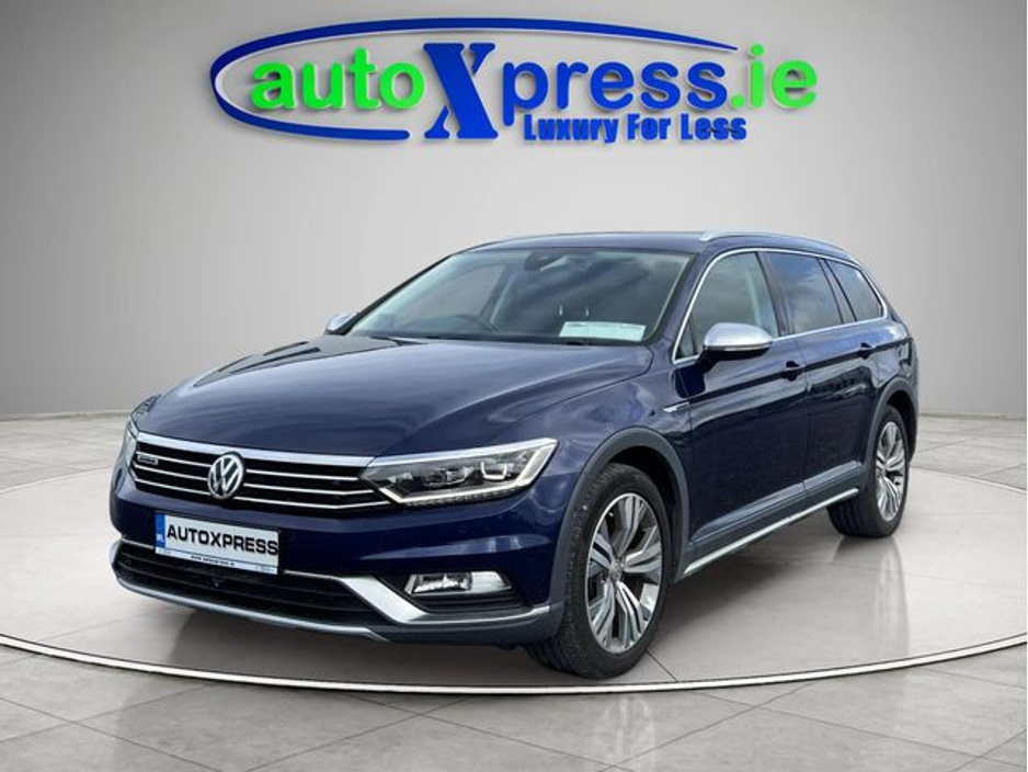 2019 Volkswagen Passat - image 5
