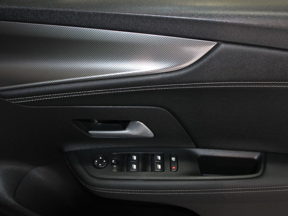 2022 Opel Mokka - image 28