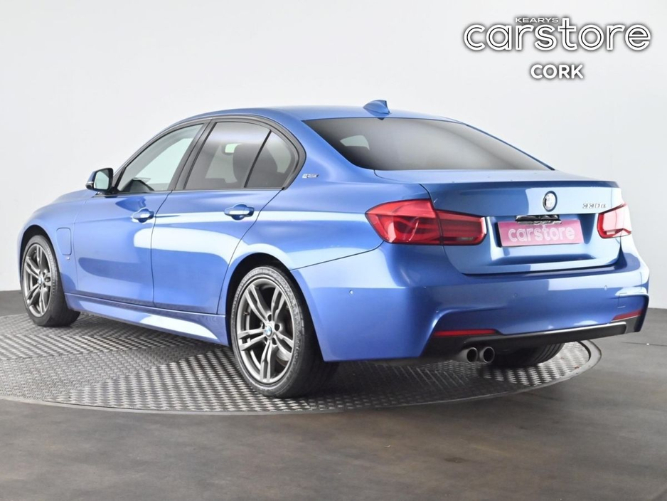 2016 BMW 3 Series - image 3