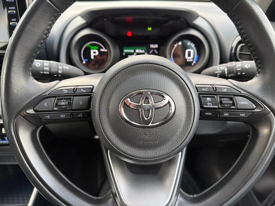 2021 Toyota Yaris *NOW SOLD* HYBRID LUNA SPORT // SMART ENTRY/SMART START // AIR CON // BLUETOOTH // APPLE CARPLAY // DIGITAL DASH // PRIVACY GLASS €22,945