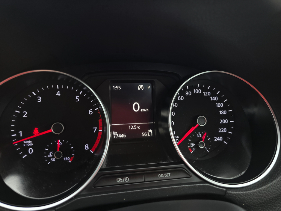 2016 Volkswagen Polo - image 12