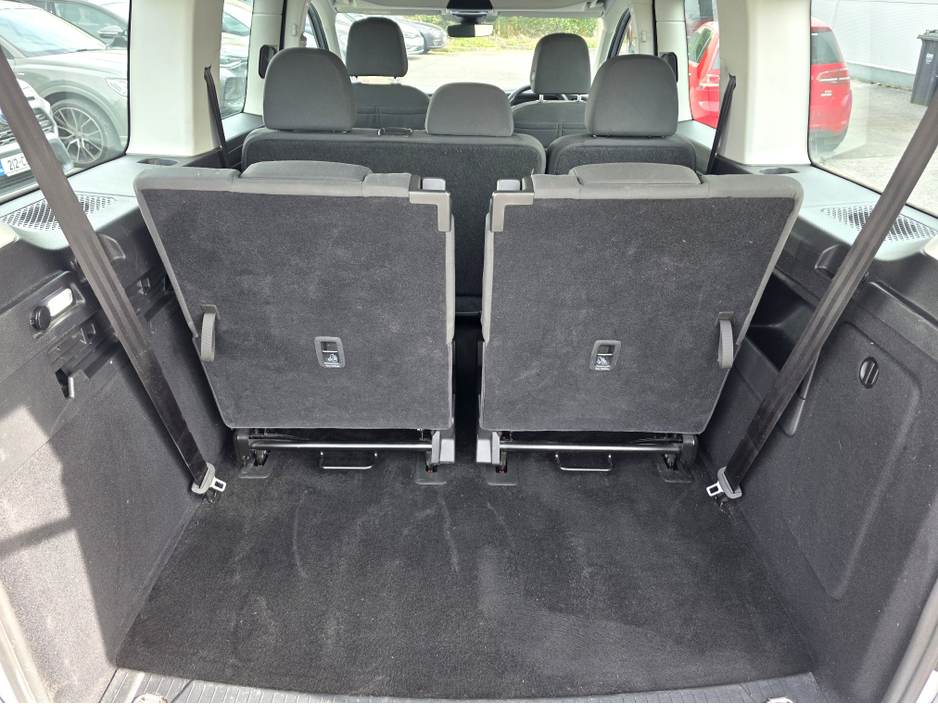 2022 Volkswagen Caddy - image 19