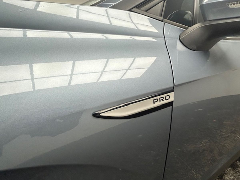 2022 Volkswagen ID.4 - image 9