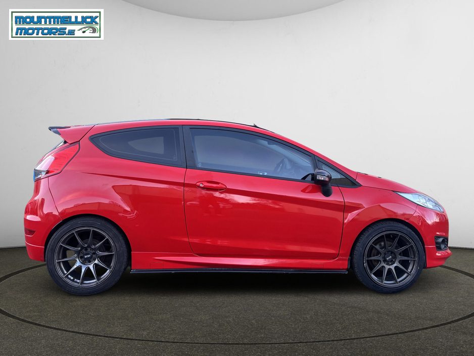 2015 Ford Fiesta BLACK EDITION 1.0 125PS M5 2DR €9,650