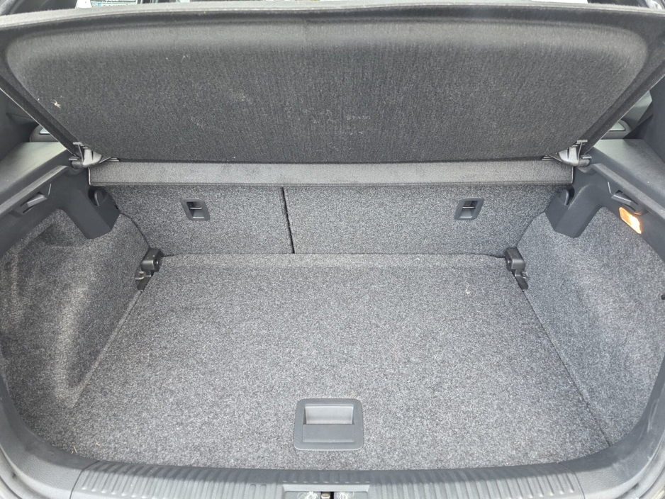 2015 Volkswagen Polo  €13,950