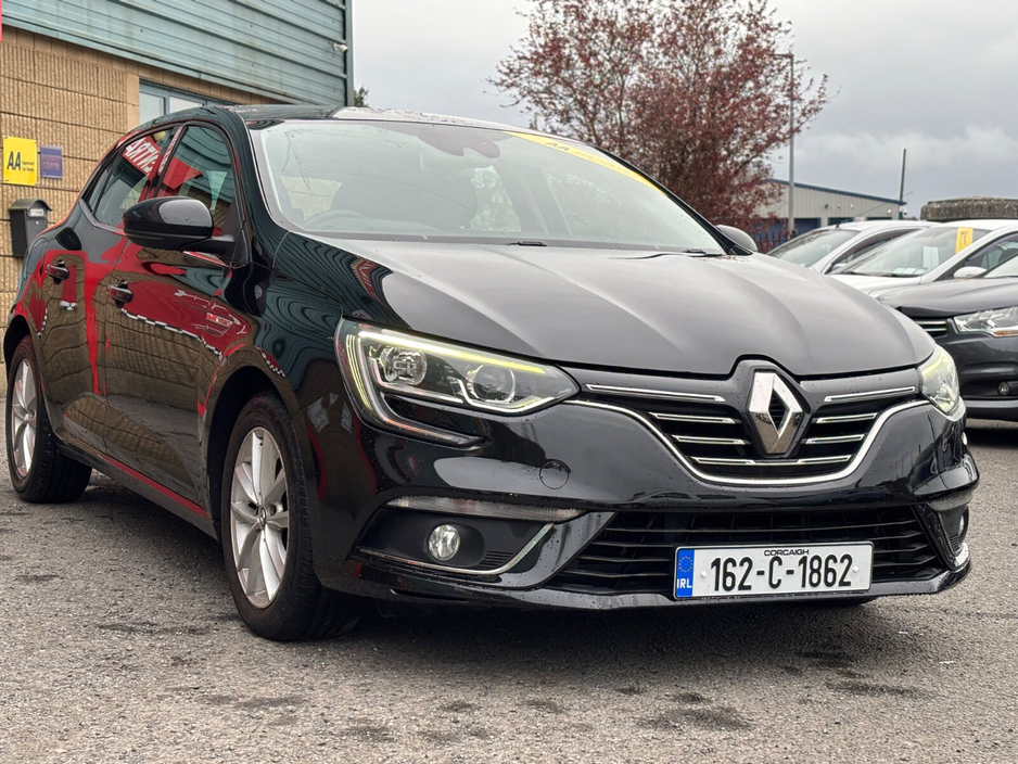 2016 Renault Megane - image 4
