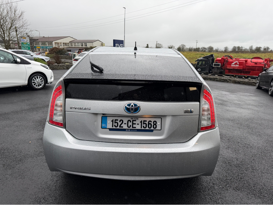 2015 Toyota Prius Self charge hybrid - High spec - Low mileage €9,890